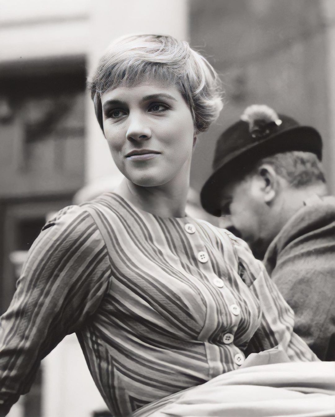 A FINE ROMANCE 1991 Julie Andrews and Marcello Mastroianni, image size:1080x1344