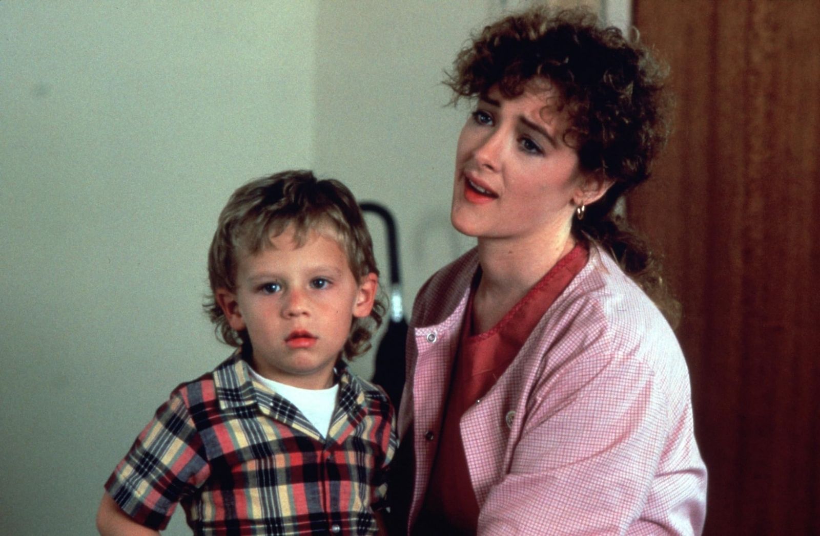 100+] Joan Cusack Pictures | Wallpapers.com, image size:1600x1047