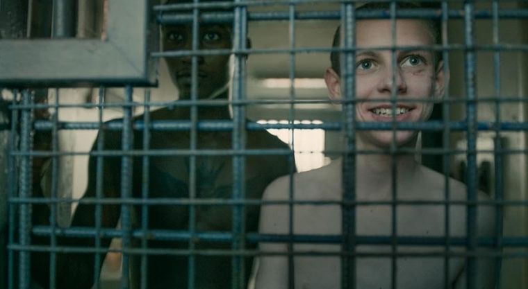 Un chico malo llegó hace unos días a Netflix