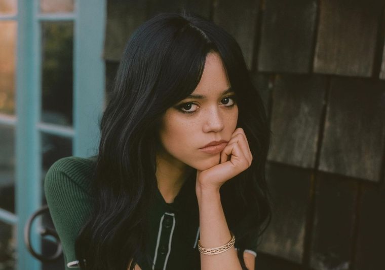 Jenna Ortega es una joven actriz que ya ha alcanzado la fama mundial gracias a la serie Merlina.