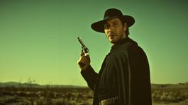 Neo se convierte en un forajido en este trailer que imagina Matriz como un western. Neo se convierte en un forajido en este trailer que imagina Matriz como un western.