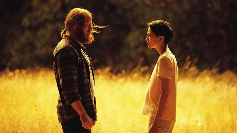 La serie fue creada por Alex Garland, director de Ex Machina, Annihilation y Civil War, y es su primera incursión en la televisión. La serie fue creada por Alex Garland, director de Ex Machina, Annihilation y Civil War, y es su primera incursión en la televisión.