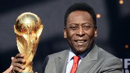 Pelé es el único jugador en ganar 3 mundiales de fútbol