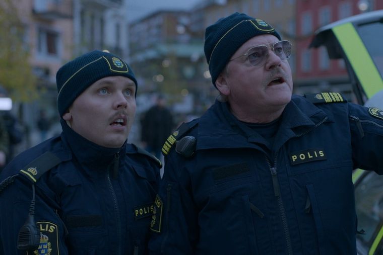 Gente ansiosa es una miniserie de drama y comedia sobre robos y atracos de origen sueco
