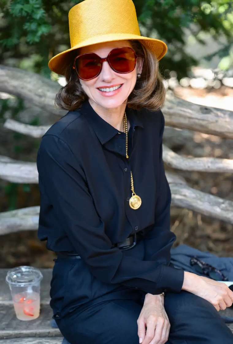 Naomi Watts luce irreconocible como Jackie Kennedy Naomi Watts luce irreconocible como Jackie Kennedy