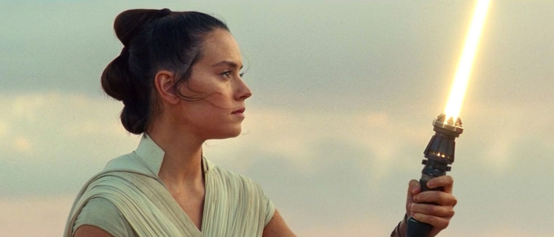 Rey y su lightsaber