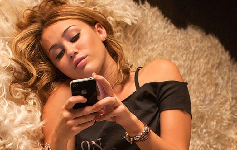 Lol es una película subida de tono estadounidense que se estrenó en 2012