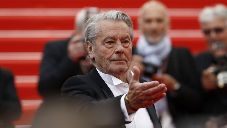 El hombre más lindo del mundo no va a dar un paso atrás