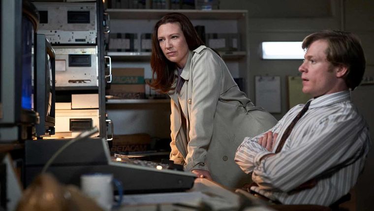 Uno de los grandes aciertos de la serie es el rigor histórico de cada uno de los episodios que tocan temas como el desastre de Chernóbil, la crisis del HIV o el accidente del transbordador espacial Challenger. Uno de los grandes aciertos de la serie es el rigor histórico de cada uno de los episodios que tocan temas como el desastre de Chernóbil, la crisis del HIV o el accidente del transbordador espacial Challenger.