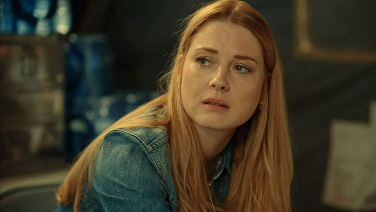 Alexandra Breckenridge interpreta a Mel Monroe, una enfermera que deja la gran ciudad para comenzar de cero en Virgin River