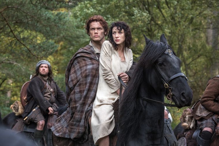 Sam Heughan y Caitriona Balfe protagonizan Outlander. Sam Heughan y Caitriona Balfe protagonizan Outlander. 