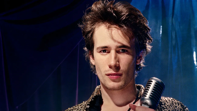 Jeff Buckley fue un músico y cantautor estadounidense de rock considerado uno de los más grandes de todos los tiempos según Rolling Stone. Jeff Buckley fue un músico y cantautor estadounidense de rock considerado uno de los más grandes de todos los tiempos según Rolling Stone.