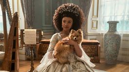 India Amarteifio es la protagonista de la serie spin-off La reina Charlotte. India Amarteifio es la protagonista de la serie spin-off La reina Charlotte.