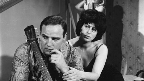 Marlon Brando protagonizó varios clásicos, y este drama romántico es uno de ellos Marlon Brando protagonizó varios clásicos, y este drama romántico es uno de ellos