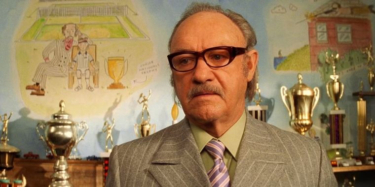 Gene Hackman le da vida a Royal Tenenbaum en Los excéntricos Tenenbaums (2001).