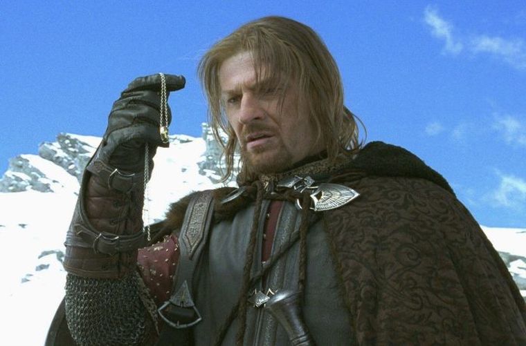 Para evitar subirse al helicóptero que trasladaba a la producción a la cima de la montaña, Sean Bean salía dos horas antes que el resto del equipo para llegar a pie al lugar del rodaje. Para evitar subirse al helicóptero que trasladaba a la producción a la cima de la montaña, Sean Bean salía dos horas antes que el resto del equipo para llegar a pie al lugar del rodaje.