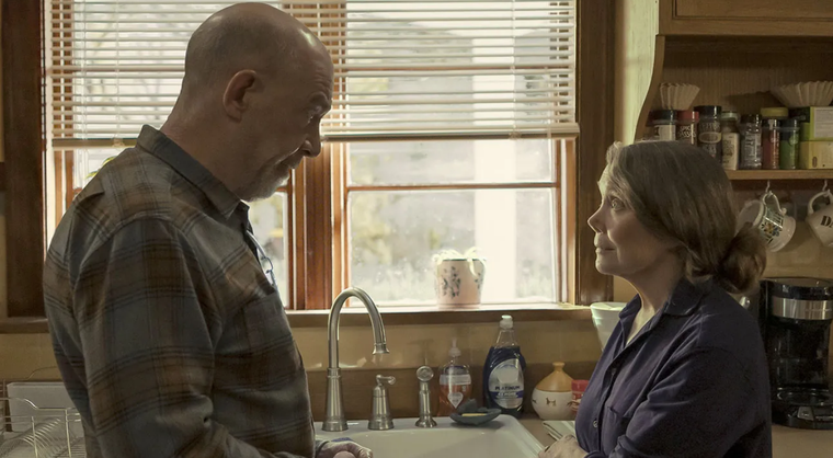 J.K. Simmons y Sissy Spacek protagonizan Cielo nocturno. J.K. Simmons y Sissy Spacek protagonizan Cielo nocturno.
