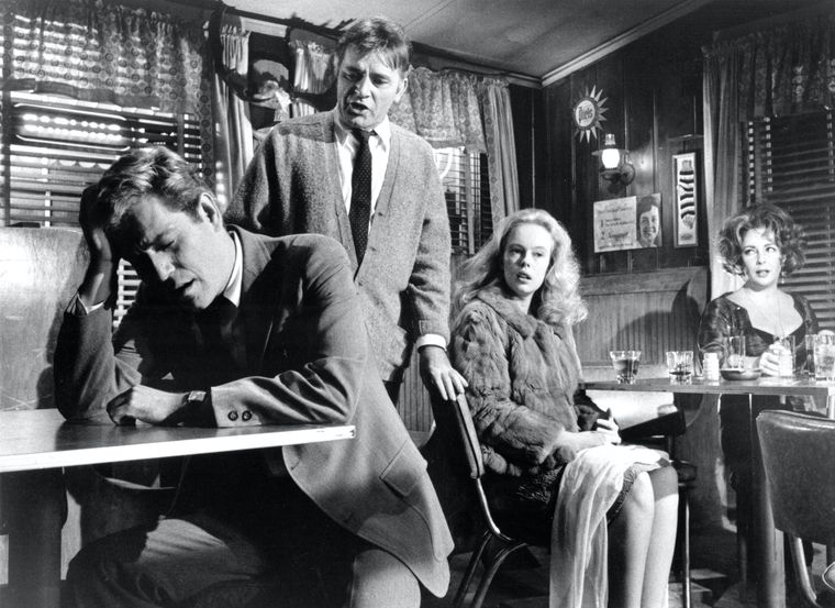 Con elenco de lujo, esta película se destaca como uno de los grandes dramas de los años 60 Con elenco de lujo, esta película se destaca como uno de los grandes dramas de los años 60