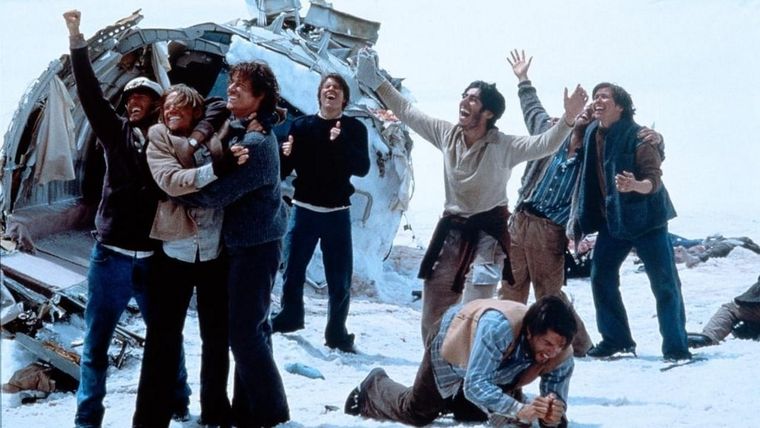 Estrenada en 1976, la primera película en hablar de la tragedia fue la mexicana Supervivientes de los Andes