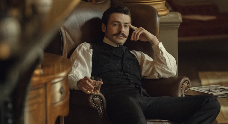 Anthony Boyle interpreta a Arthur Guinness en la ficción de Netflix. Anthony Boyle interpreta a Arthur Guinness en la ficción de Netflix.