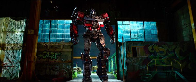 Optimus Prime tiene corazón fuera y dentro de la pantalla