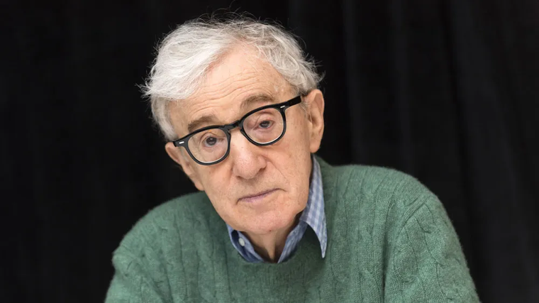 Woody Allen es ahora una controversial figura en Hollywood. Woody Allen es ahora una controversial figura en Hollywood.