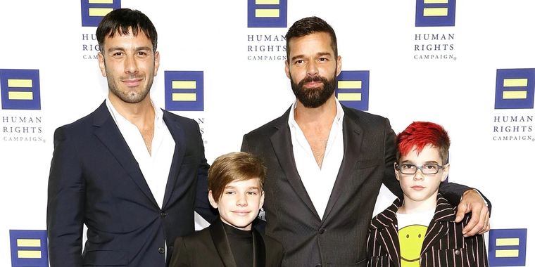 Ricky Martin junto a su pareja e hijos