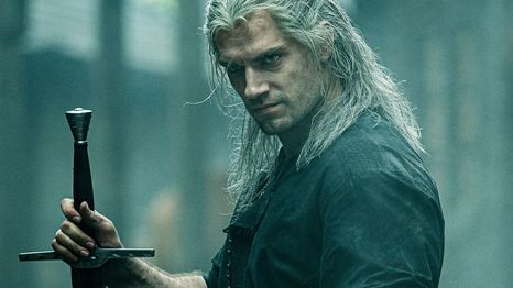 Henry Cavill continúa grabando la segunda temporada de The Witcher
