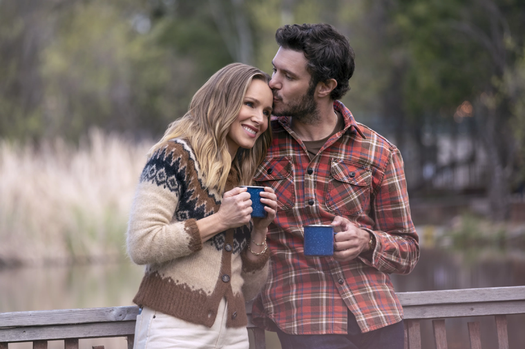 Kristen Bell y Adam Brody vuelven con más romance