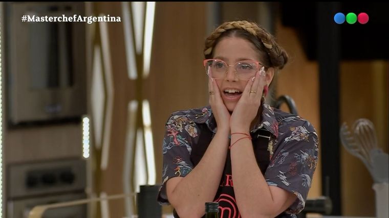 Hasta Juariu quedó sorprendida con la sorpresa de la gala.