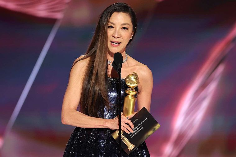 Michelle Yeoh, ganadora el año pasado, presentará en esta gala la nueva ganadora del premio