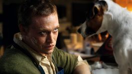 Caleb Landry Jones protagoniza el filme