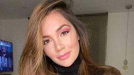 lina tejeiro deslumbro a todos entrenando con un top escotadisimo