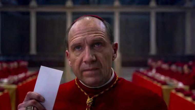 Tras el fallecimiento del Papa Francisco, Cónclave se convirtió en la película más vista de Amazon Prime Video. Tras el fallecimiento del Papa Francisco, Cónclave se convirtió en la película más vista de Amazon Prime Video.