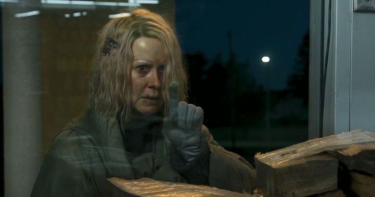 En la temporada 10, Sarah Paulson interpretó a Mamie Eisenhower y a TB Karen. En la temporada 10, Sarah Paulson interpretó a Mamie Eisenhower y a TB Karen.