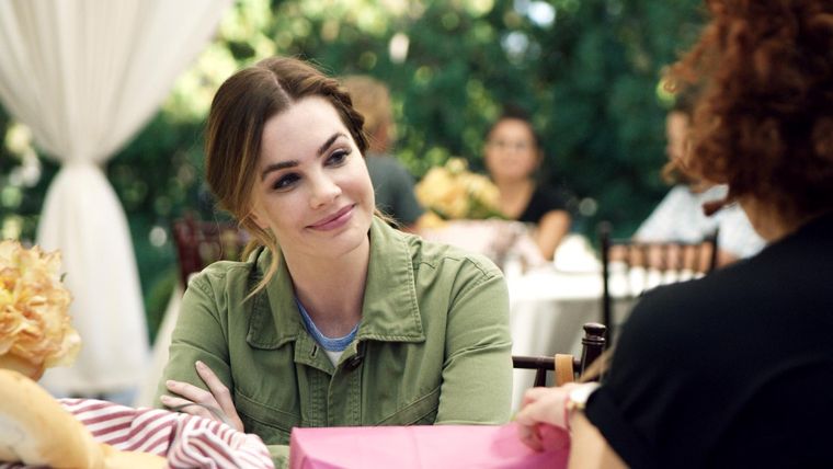 La película sigue a una enfermera que queda encerrada en un ascensor con un extraño del que se enamora