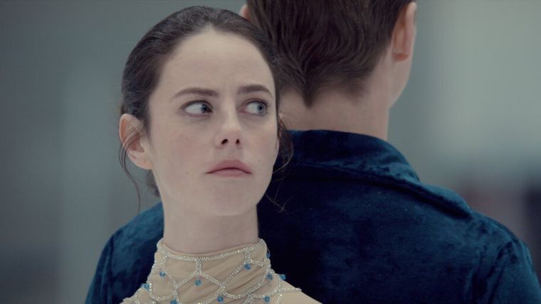 Spinning Out tiene 10 capítulos y se encuentra en la plataforma de Netflix. Spinning Out tiene 10 capítulos y se encuentra en la plataforma de Netflix.