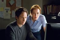 Gillian Anderson y David Duchovny en el segundo filme de The X-Files. Gillian Anderson y David Duchovny en el segundo filme de The X-Files.