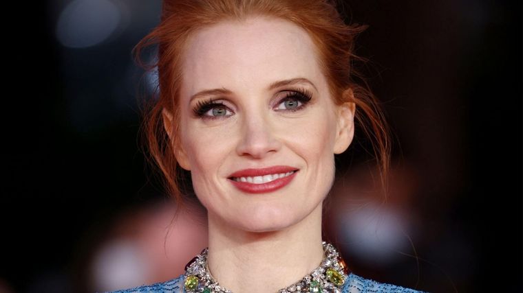 Jessica Chastain dejó atrás su característica cabellera colorada