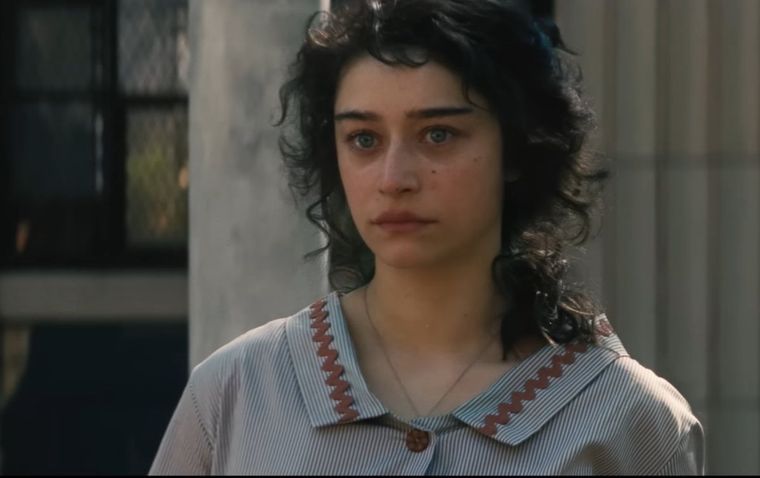 Odessa A’Zion como Rachel en Marty Supreme.