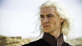 un targaryen de game of thrones se une a la biopic the beatles para un papel de peso