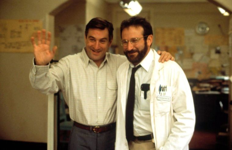 La crítica especializada destacó la interpretación de Robin Williams de la cuál dijeron que elevaba la cinta con un personaje consagratorio. La crítica especializada destacó la interpretación de Robin Williams de la cuál dijeron que elevaba la cinta con un personaje consagratorio.