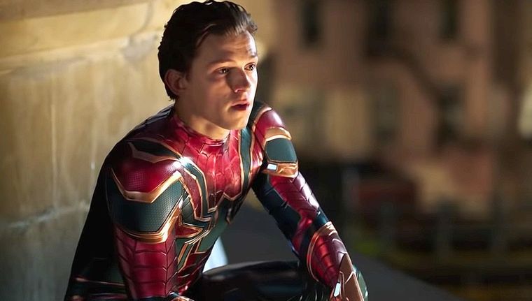 Tom Holland interpreta a Spider-Man