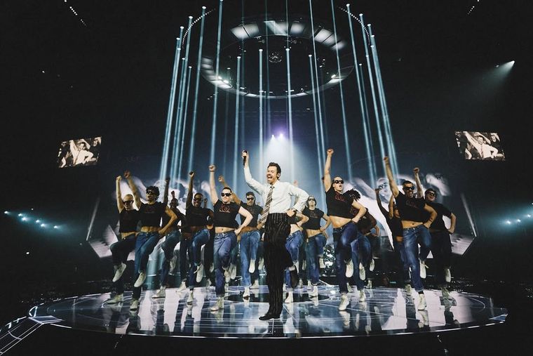 Harry Styles ya presentó Aperture en los BRIT Awards y su presentación ya se llevó las miradas. Harry Styles ya presentó Aperture en los BRIT Awards y su presentación ya se llevó las miradas.