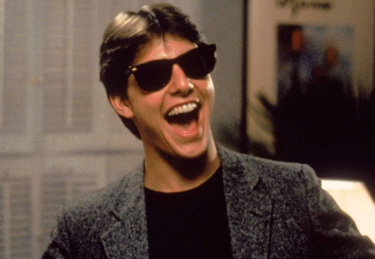 Un joven Tom Cruise brillando en una comedia romántica