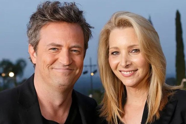 Se conoció por qué Lisa Kudrow no puede adoptar al perrito de Matthew Perry.
