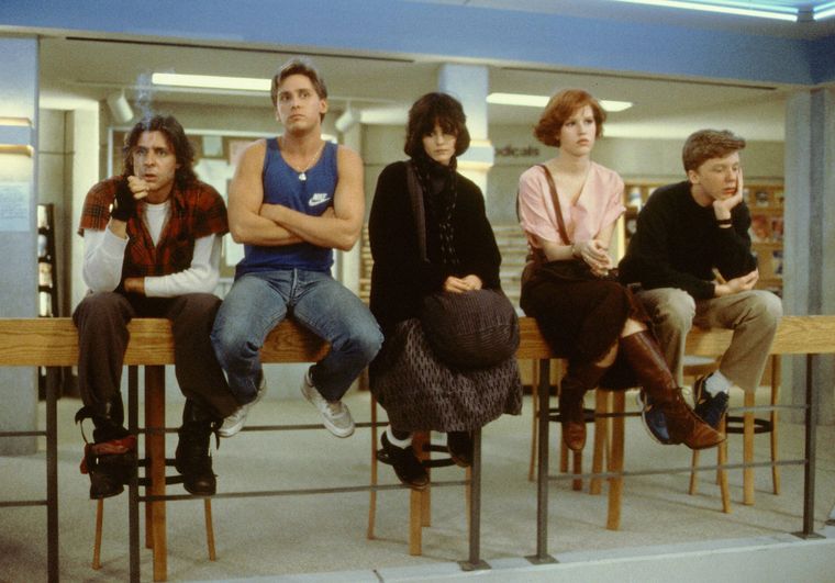 The Breakfast Club es una película de culto que tuvo gran influencia sobre subsiguientes producciones cinematográficas para jóvenes.