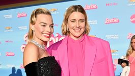 Margot Robbie y Greta Gerwig en uno de los estrenos de la película