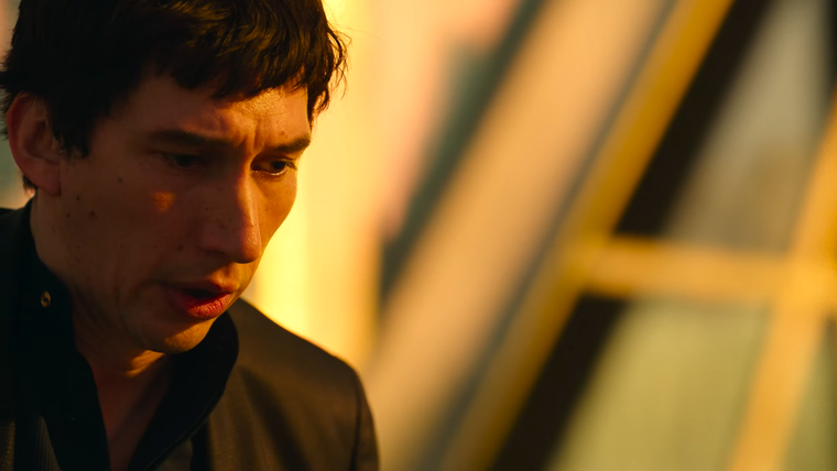 Adam Driver interpreta al arquitecto César