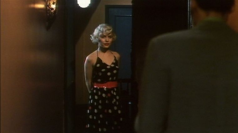 Debbie Harry le da vida a Lillian en Union City. Debbie Harry le da vida a Lillian en Union City.